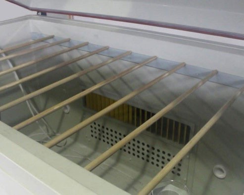 Camera di prova approvata invecchiante dell'ambiente dello spruzzo di sale della nebbia di corrosione di ASTM B117 1